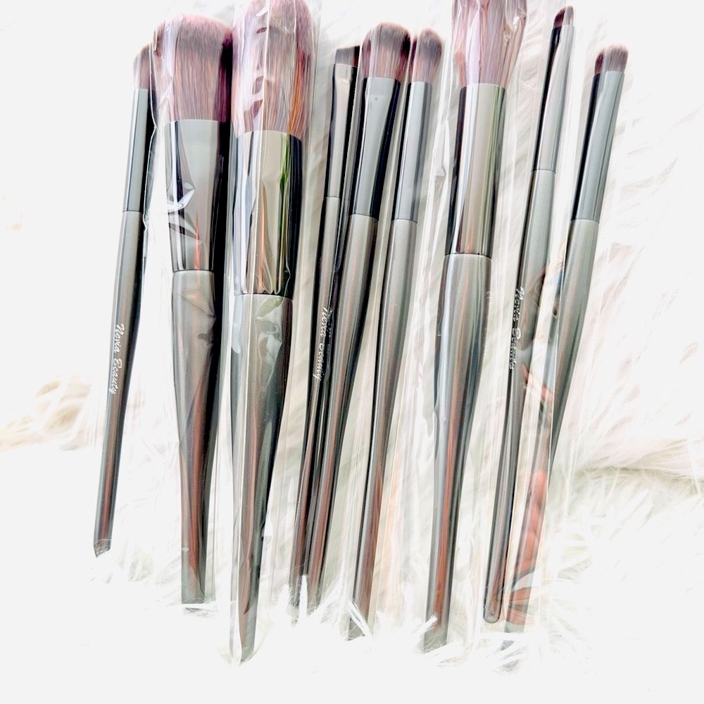 Makeup brushes tools 🌺